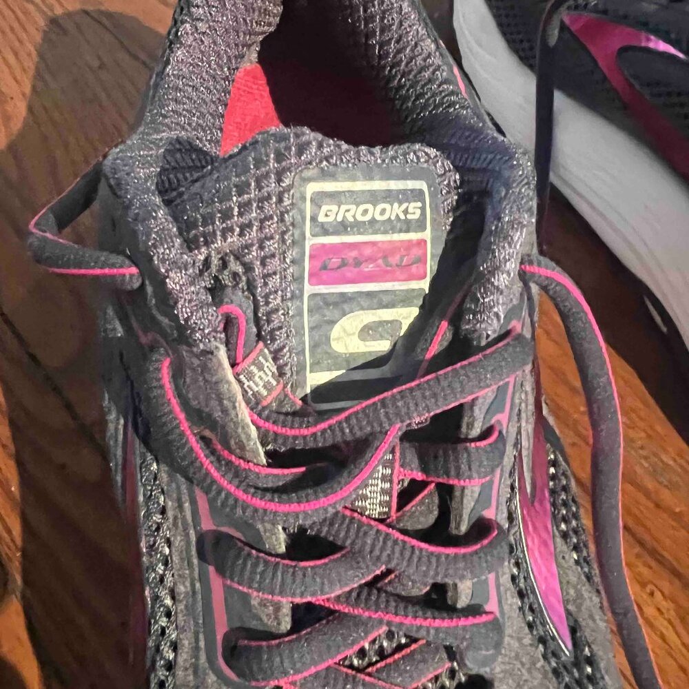 Brooks DNA 9